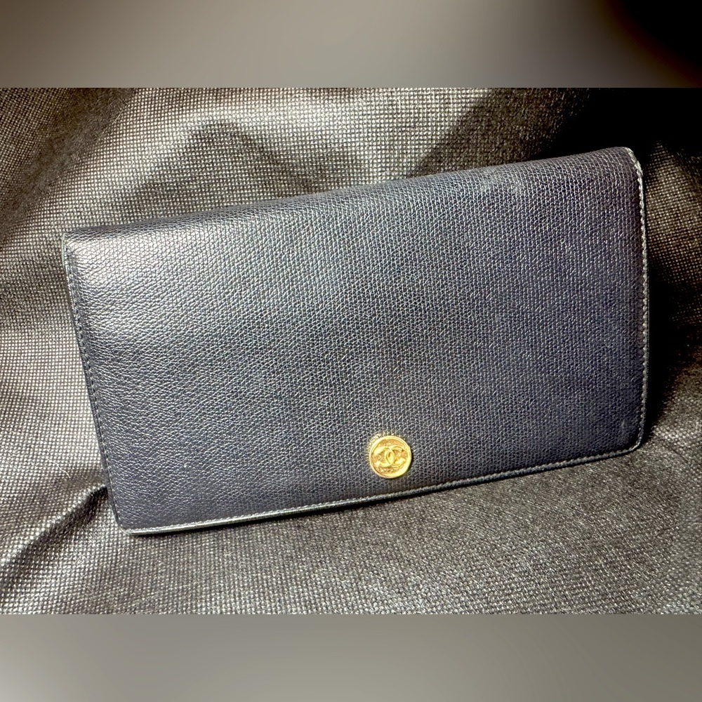 Chanel Caviar Black Long Wallet W/ Gold CC Medallion Spain 2008 Rare Vintage - Picture 15 of 16